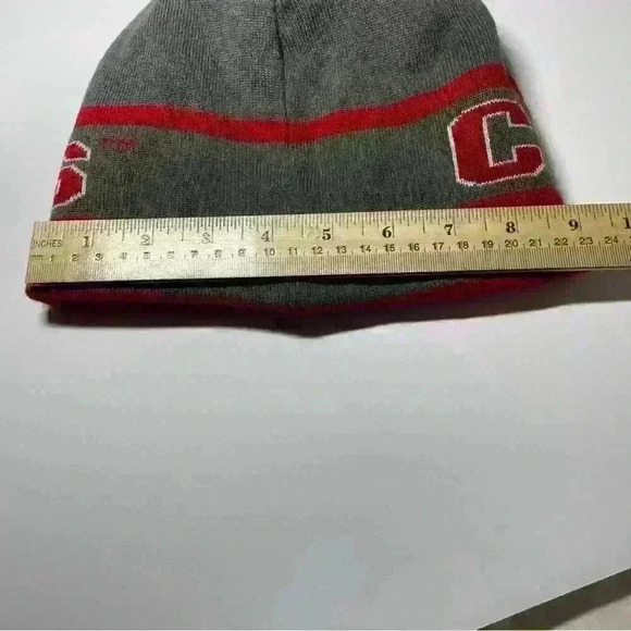 Columbia Reversible Washington State Cougars Beanie WSU Knit Hat - Picture 4 of 5
